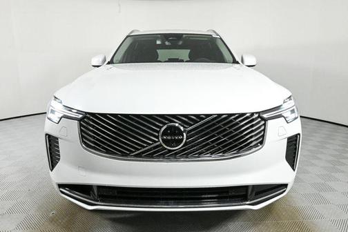 2025 Volvo XC90 Plug-In Hybrid T8 Ultra 7-Seater