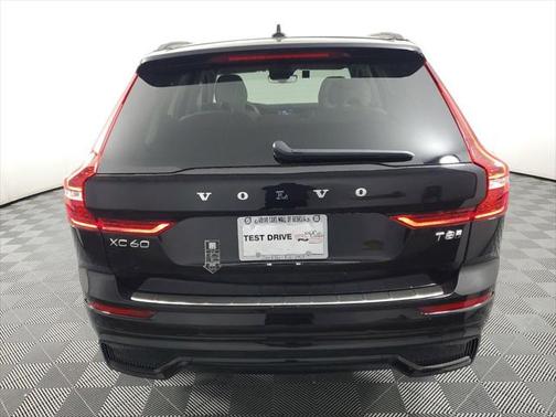2025 Volvo XC60 Plug-In Hybrid Plus
