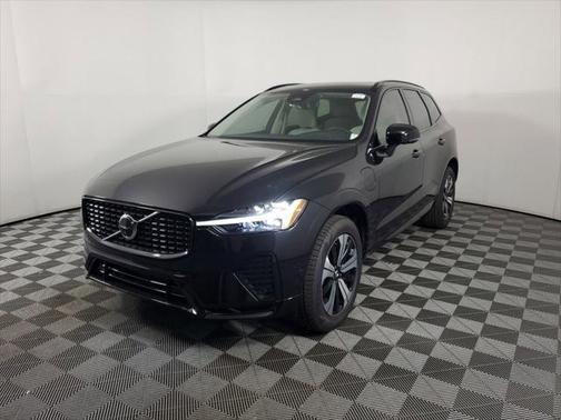 2025 Volvo XC60 Plug-In Hybrid Plus