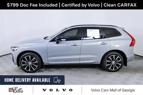 Vapour Grey Metallic 2024 Volvo XC60 B5 Plus Dark Theme
