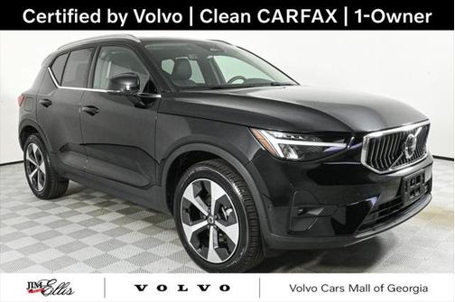2025 Volvo XC40 B5 Plus Bright Theme