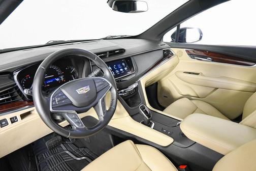 Stellar Black Metallic 2019 Cadillac XT5 Premium Luxury