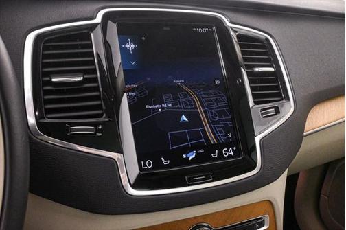 2021 Volvo XC90 T6 Momentum
