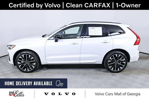 Crystal White Metallic 2026 Volvo XC60 B5 Ultra