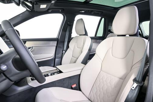 2026 Volvo XC90 Plus, B6 AWD Gas (mild hybrid), Gasoline, Bright, 6 Seats