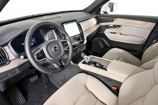 2026 Volvo XC90 B6 Plus 6-Seater