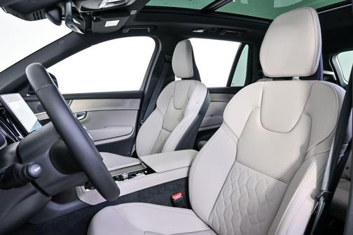 2026 Volvo XC90 Plus, B6 AWD Gas (mild hybrid), Gasoline, Bright, 6 Seats