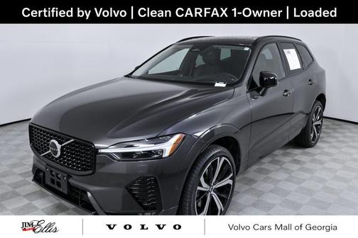 2023 Volvo XC60 B5 Ultimate Dark Theme