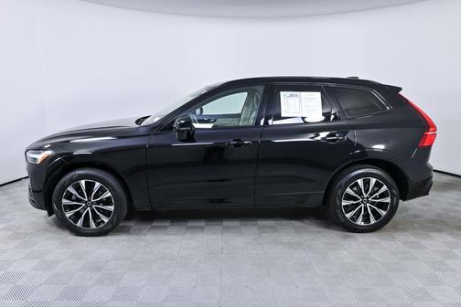 Onyx Black Metallic 2023 Volvo XC60 B5 Plus Dark Theme