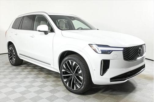 2025 Volvo XC90 B6 Plus 7-Seater