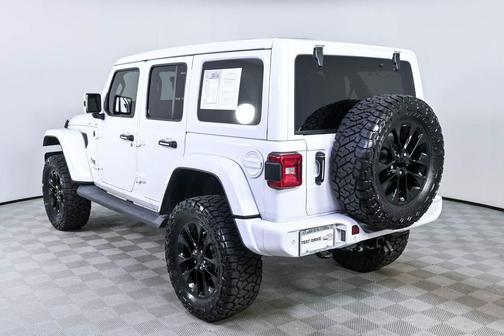 Bright White Clearcoat 2021 Jeep Wrangler Unlimited Sahara