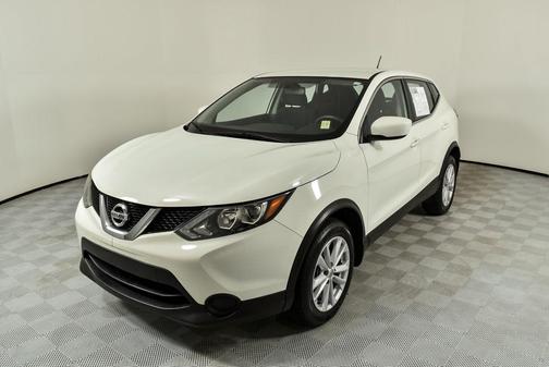 2017 Nissan Rogue Sport S