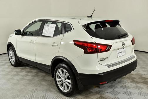 2017 Nissan Rogue Sport S