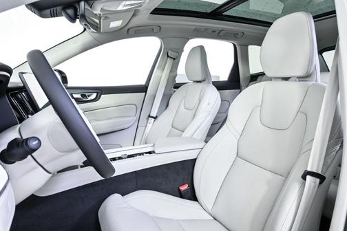 2026 Volvo XC60 B5 Ultra