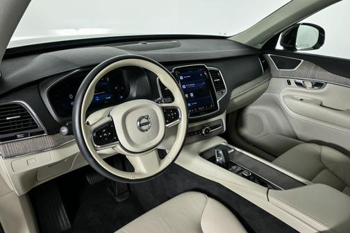 2023 Volvo XC90 B6 Plus 7-Seater