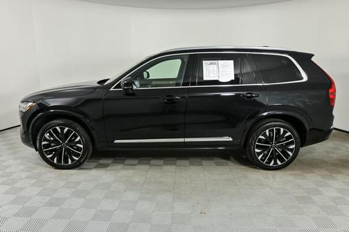 2025 Volvo XC90 B6 Plus 7-Seater