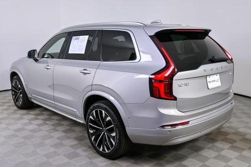 2025 Volvo XC90 B6 Plus 7-Seater