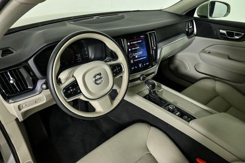 2019 Volvo S60 T5 Momentum