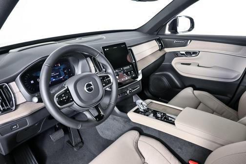 2026 Volvo XC90 Ultra Dark Theme, B6 AWD Gas (mild hybrid), Gasoline, 6 Seats