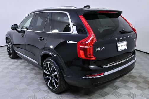 2024 Volvo XC90 B6 Plus Bright Theme 7-Seater