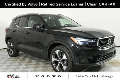 2025 Volvo XC40 B5 Core Bright Theme
