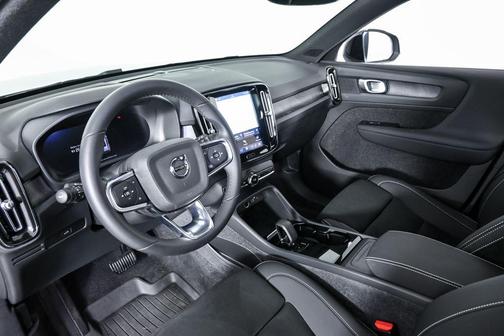 2024 Volvo XC40 Recharge Pure Electric Plus