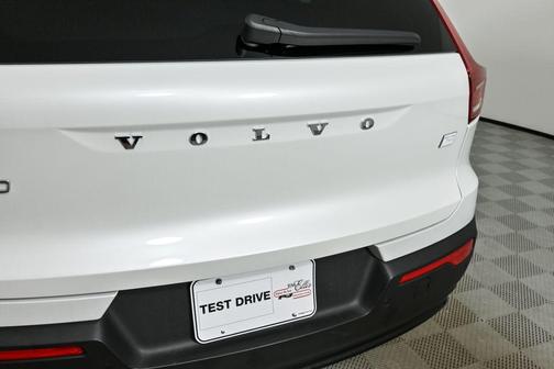 2023 Volvo XC40 Recharge Pure Electric Twin Plus