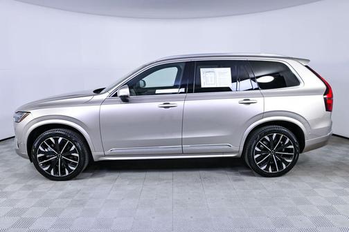 2025 Volvo XC90 B5 Plus 7-Seater