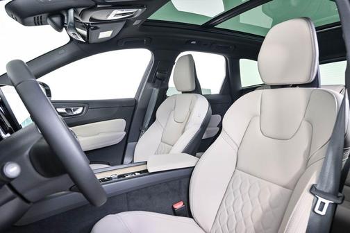 Crystal White Metallic 2026 Volvo XC60 B5 Plus