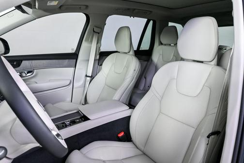 2026 Volvo XC90 B6 Ultra 7-Seater
