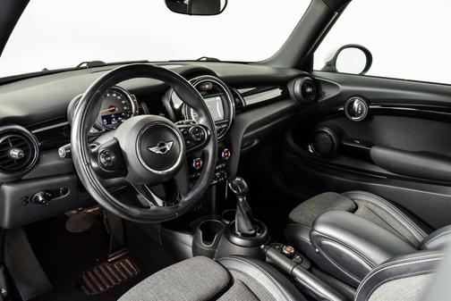 2017 MINI Hardtop Cooper