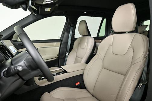 2026 Volvo XC90 B6 Ultra 7-Seater