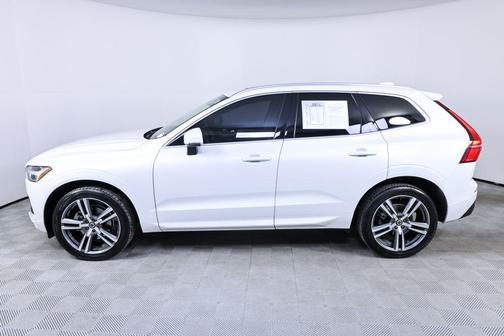 2021 Volvo XC60 T5 Momentum