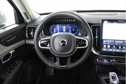 2025 Volvo XC90 Plug-In Hybrid T8 Ultra 7-Seater