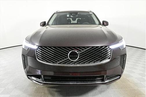 2025 Volvo XC90 Plug-In Hybrid T8 Core 7-Seater