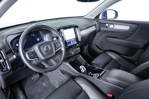 Blue 2025 Volvo XC40 B5 Plus Bright Theme