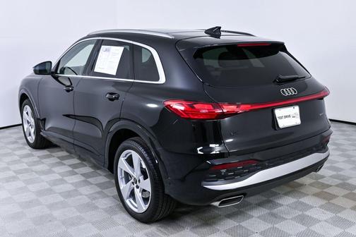 2025 Audi Q5 Prestige TFSI quattro S tronic