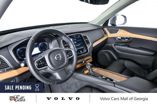 Thunder Grey Metallic 2022 Volvo XC90 T6 Momentum