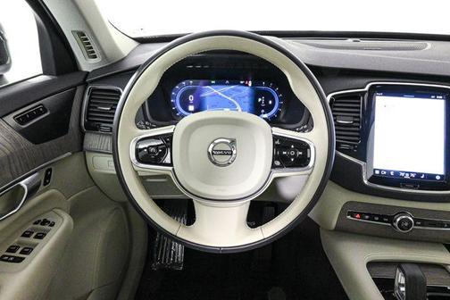 2023 Volvo XC90 B6 Plus 6-Seater