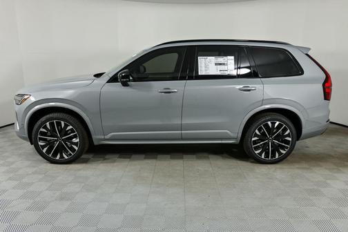 2026 Volvo XC90 B6 Ultra Dark Theme 6-Seater