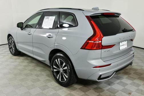 2025 Volvo XC60 B5 Core