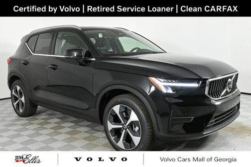 2025 Volvo XC40 B5 Core Bright Theme