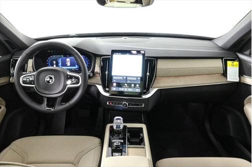 2025 Volvo XC90 B6 Core