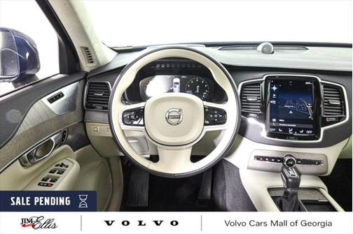 2022 Volvo XC90 T6 Inscription