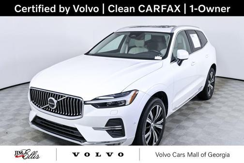 Crystal White Metallic 2023 Volvo XC60 B5 Plus Bright Theme