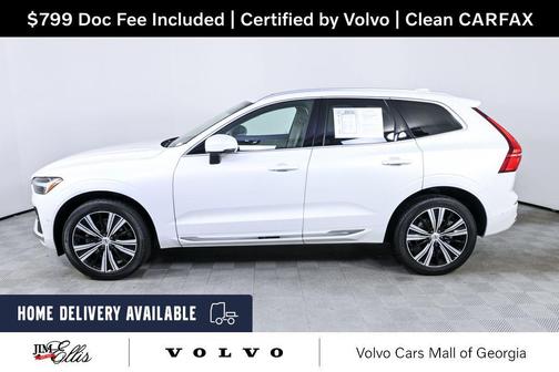 Crystal White Metallic 2023 Volvo XC60 B5 Plus Bright Theme