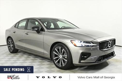 2021 Volvo S60 T5 Momentum