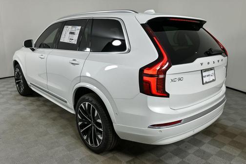 2026 Volvo XC90 B6 Ultra 7-Seater