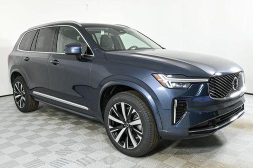 2025 Volvo XC90 B5 Core