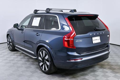 2024 Volvo XC90 Recharge Plug-In Hybrid T8 Ultimate Bright Theme 7-Seater